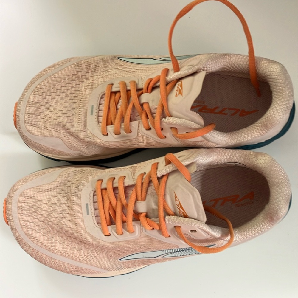 Altra Torin 5. Size 8. Beautiful pale, pink slate blue and peach color.